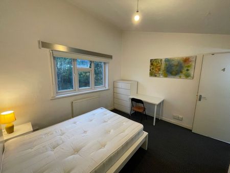 Room in a Shared House, Burnley Road, NW10 - Photo 5