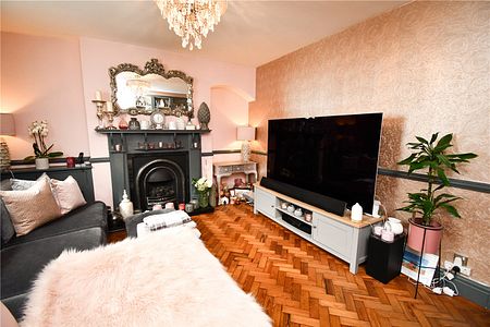 Village Road, Heswall, Wirral, CH60 0DX - Photo 4