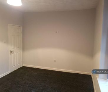 3 bedroom end of terrace house to rent - Photo 1