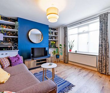 A well presented two bedroom house - Photo 1