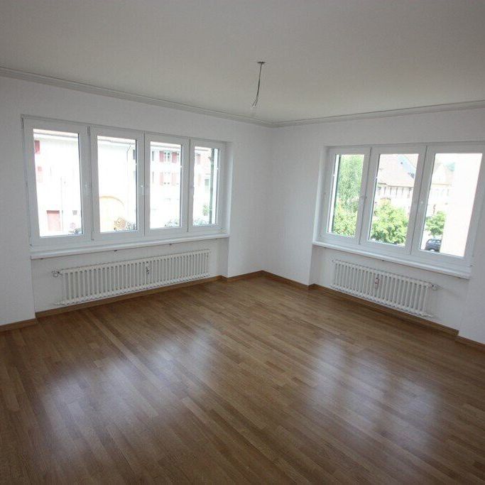 At the heart of Pratteln EXCLUSIVE & BRIGHT LIVING, thanks to the renovation - Photo 1