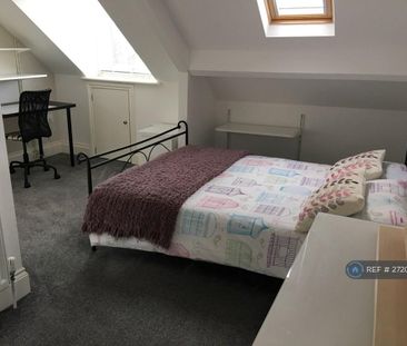 6 bedroom terraced house to rent - Photo 4