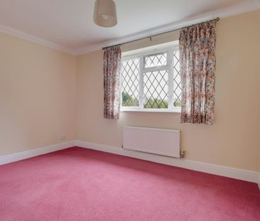 Peppard Close, Redbourn, AL3 7EB - Photo 3