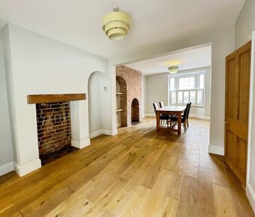 3 bedroom Mid Terraced House to let - Photo 1