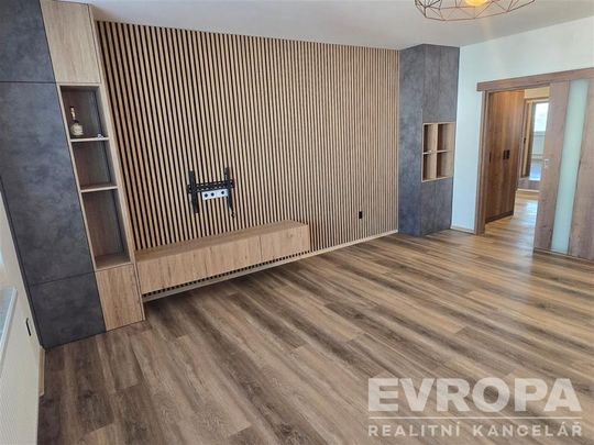 Pronájem bytu 3+1 90 m2 - Фото 1