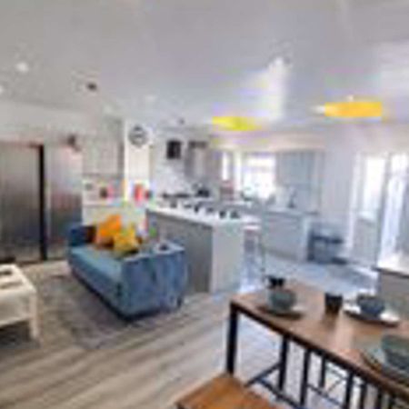 Perfect Co living House in Aigburth,L17, Liverpool. Room 4 - Photo 4