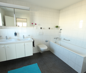 Grosszüge, helle Wohnung mit grossen Balkonen - Photo 6