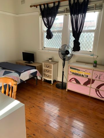 Dulwich Hill - Photo 2