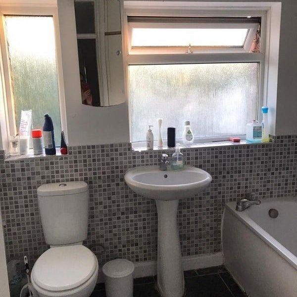 1 bedroom in a house share to rent - Photo 1