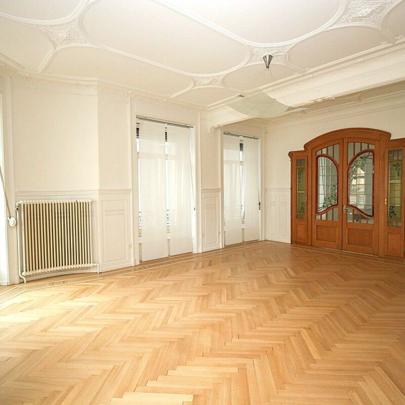 Locaux d'exception de 220 m2 dans immeuble de caractère - Photo 1