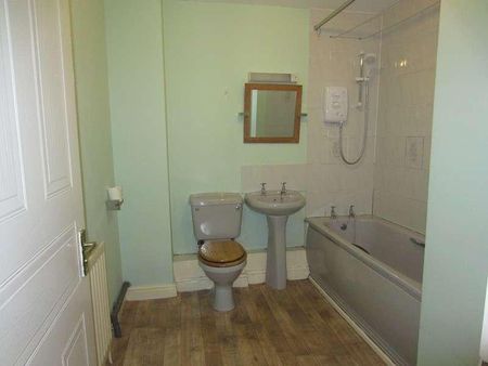 Alexandra Road South, Manchester, M16 - Photo 5