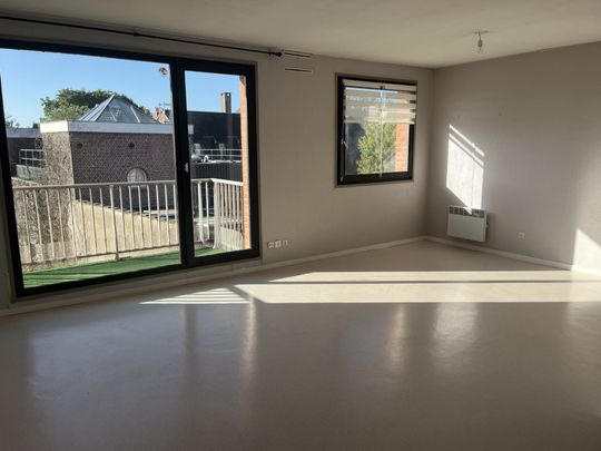 Location Appartement 3 pièces 82m² LILLE 59800 - Photo 1