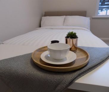 3 bedroom Flat To Let - Photo 5