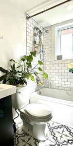 REMISE DE 100$ X 3 MOIS. NORD DE SHERBROOKE, GRAND 4 1/2, BALCONS, VUE SUR PARC, TRANQUILLE, RENOVÉ, CUISINE NEUVE... - Photo 4
