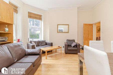 3 bedroom flat to rent - Photo 2