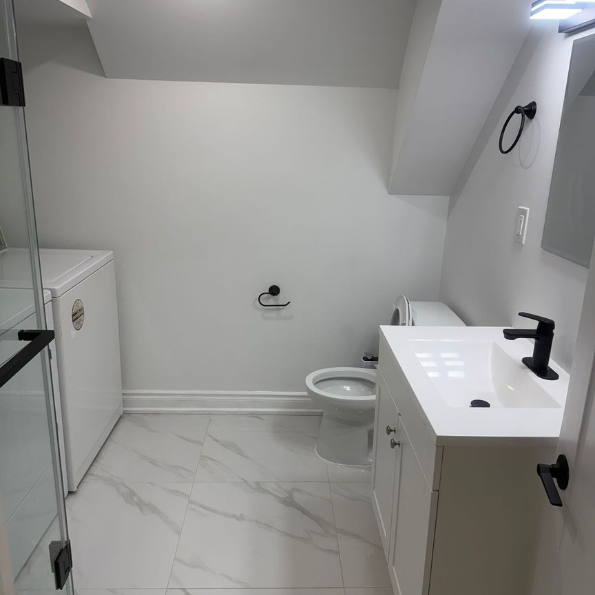 For Lease - 2593 Widemarr Road Unit# Bsmt, Mississauga, Ontario - Photo 1