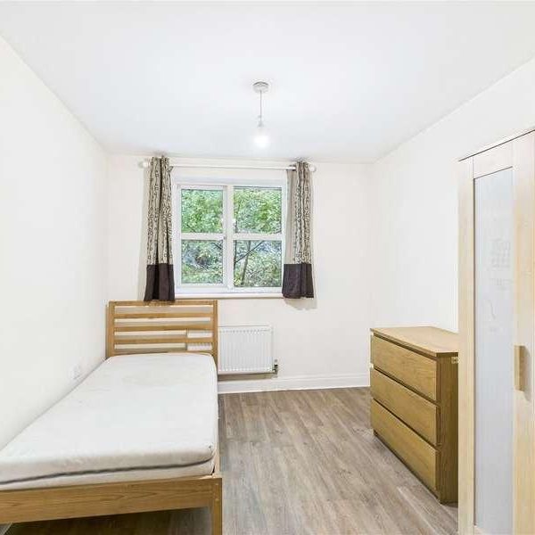 Garlands Road, Redhill, Surrey, RH1 - Photo 1