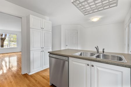 For Lease - 209 HOPEWELL Avenue, Glebe - Ottawa East and Area, Ontario - Photo 2