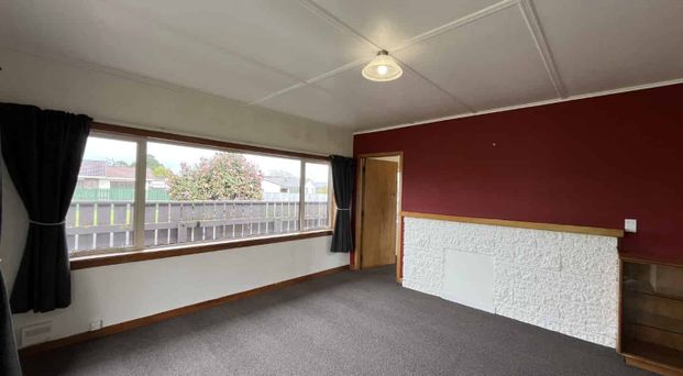 Don't Miss out........ Merrilands three bedroom - Photo 1
