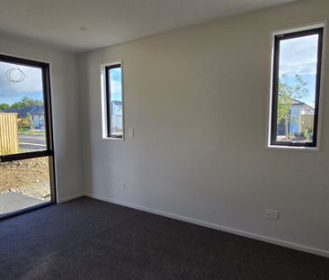 Brand new three bedroom home - Photo 3