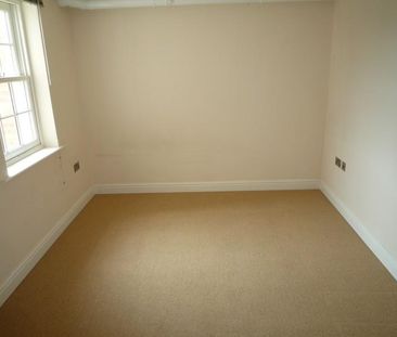 3 bedroom apartment to rent - Photo 2