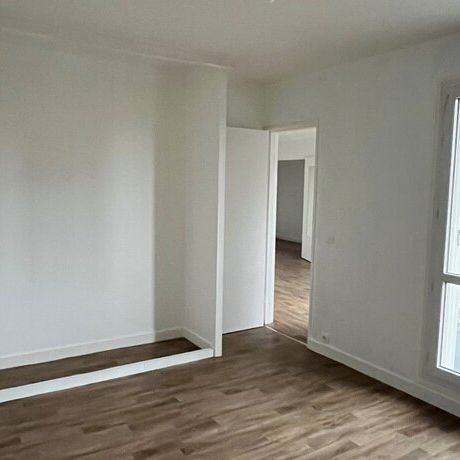 Résidence sécurisée avec ascenseur, un appartement de type 3 comprenant : - Photo 1