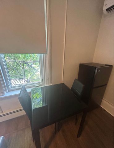 25 Russell - Photo 2