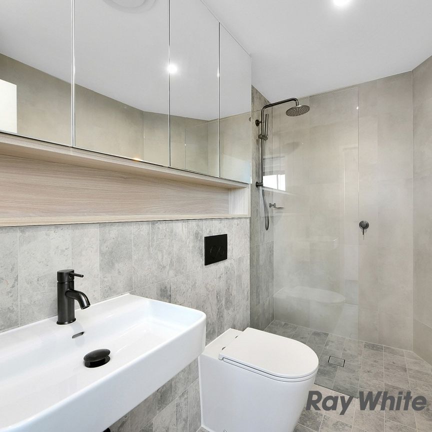 Near New 2-Bedroom Apartment - Photo 1