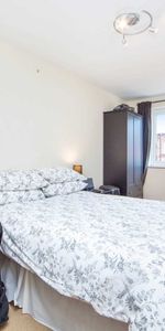 2 Bed Flat, Compton Road, SW19 - Photo 3