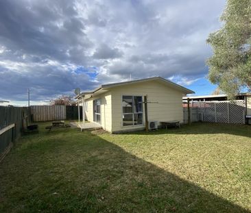 Sunny rear section on Flaxmere Ave - Photo 2