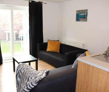 Bedroom Detached House In Winton, BH9 - Photo 6