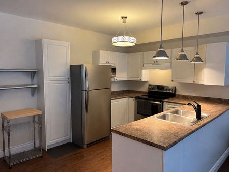 For Lease - 19 Queen Street Unit# 4, Kawartha Lakes, Ontario - Photo 2
