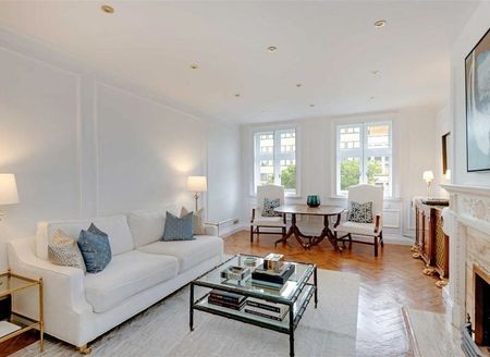 Queen's Gate - Photo 4