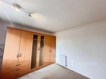 house to rent Tanhouse Farm Road, Solihull, West Midlands, B92 - Photo 5