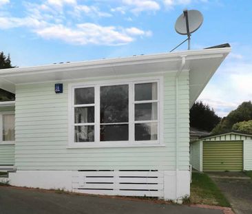 Home in Wainuiomata - Photo 5