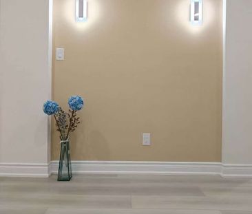 For Lease - 252 Borealis Avenue, Aurora, Ontario - Photo 2