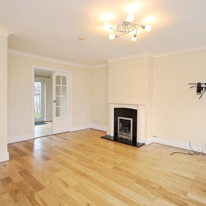 4 bedroom terraced house to rent - Photo 1