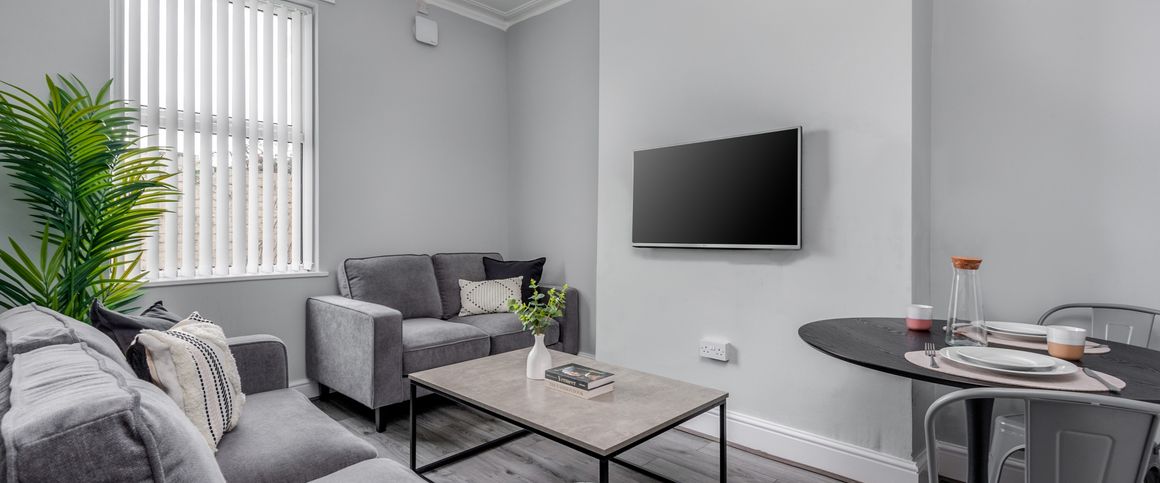 Cranborne Road Room 4 - Photo 1