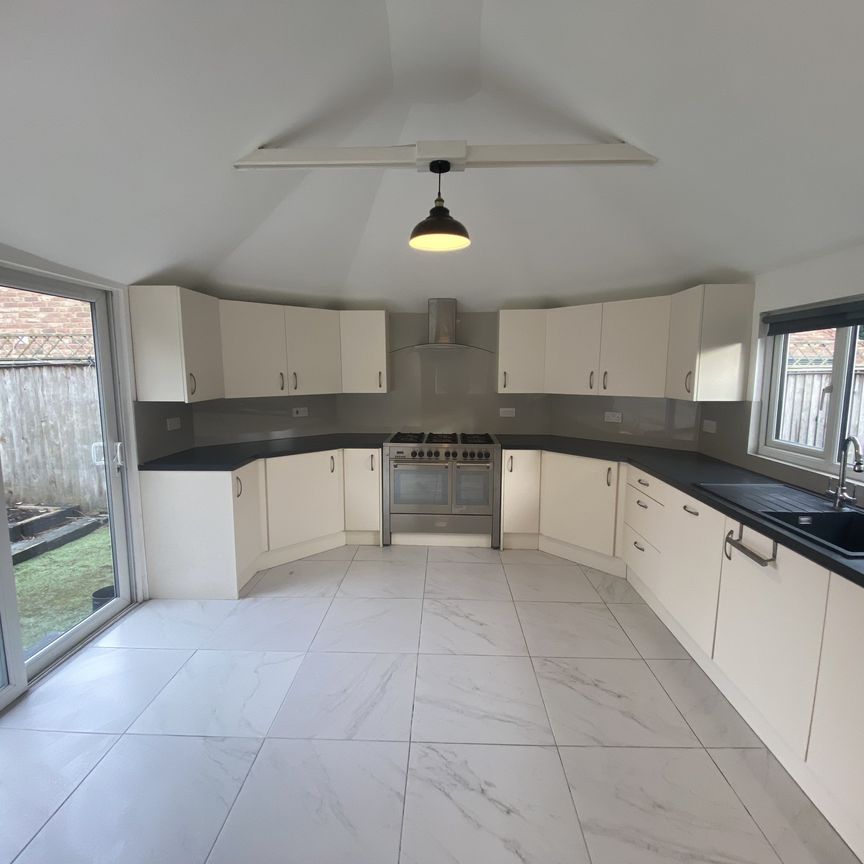 Bury Road, Bury St. Edmunds, Mildenhall - Photo 1