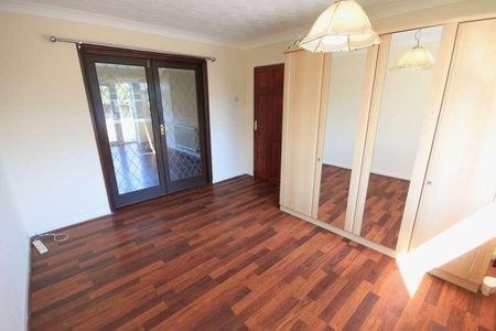 Pendle Close Wigan, WN5 - Photo 2