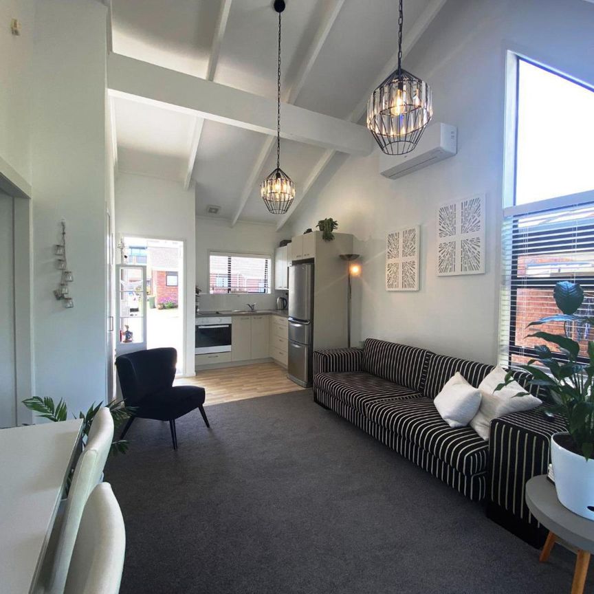 Relaxed coastal living in a quiet cul-de-sac - Photo 1