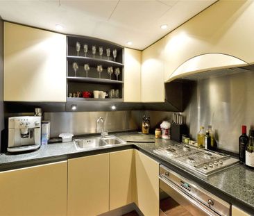 A stunning one bedroom apartment with a private balcony. - Photo 1