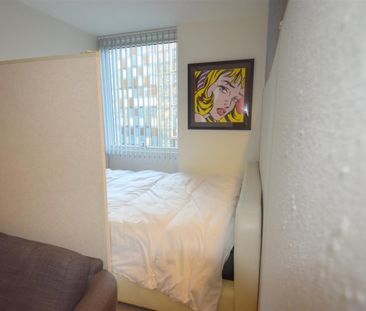 Kenyons Steps, Liverpool - Photo 5