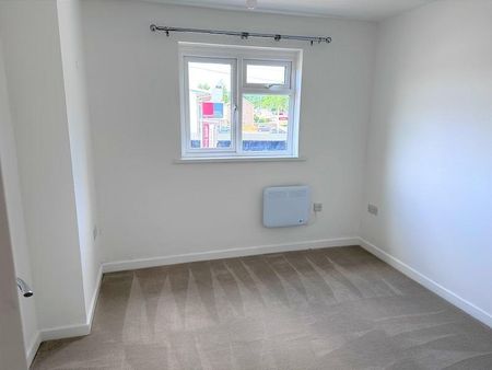 3 bedroom flat to rent - Photo 5