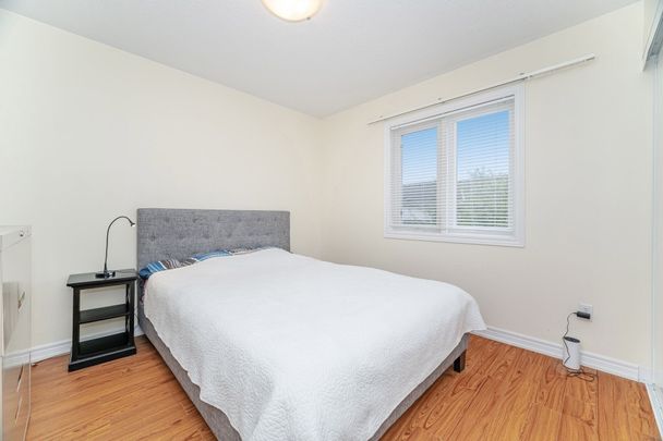 For Lease - 2570 Valleyridge Drive, Oakville, Ontario - Photo 1