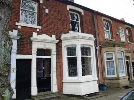 Lorraine Avenue, Fulwood, Preston - Photo 2