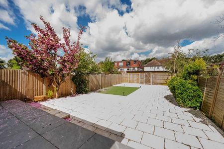 3 bedroom end of terrace house to rent - Photo 3