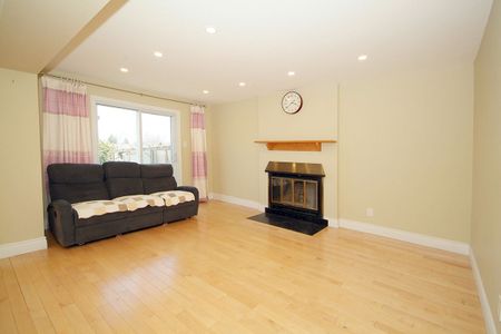 For Lease - 56 Four Seasons Drive, Cityview - Parkwoods Hills - Rideau Shore, Ontario - Photo 2