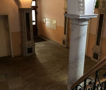 3-Zimmer-Dachgeschoss Wohnung mit BALKON, PKW-Stellplatz und offene... - Photo 3