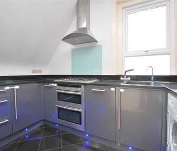 2 bedroom apartment to rent - Photo 6